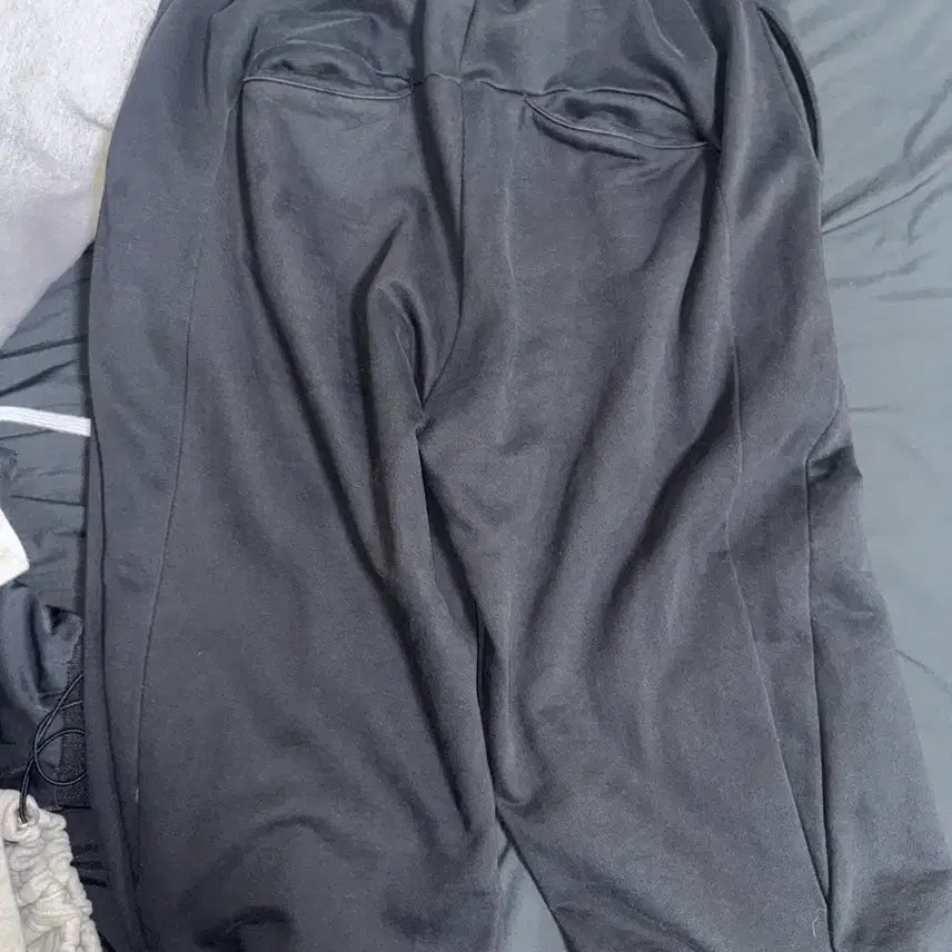 [BUNJANG] Sansan Gear Sweatpants / 산산기어 스웻팬츠