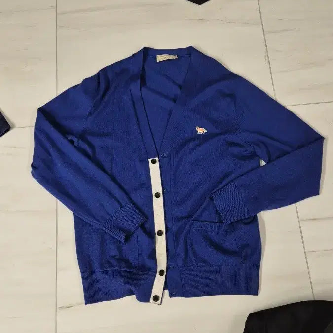[BUNJANG] Maison Kitsune Blue Cardigan - Size L / 메종키츠네 블루 가디건 L 사이즈 팝니다.