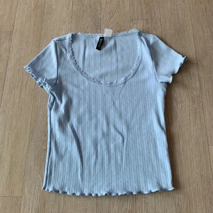 [BUNJANG] H&amp;M Punching Short Sleeve Top XS / (새상품) H&amp;M 펀칭 반팔 소라 XS