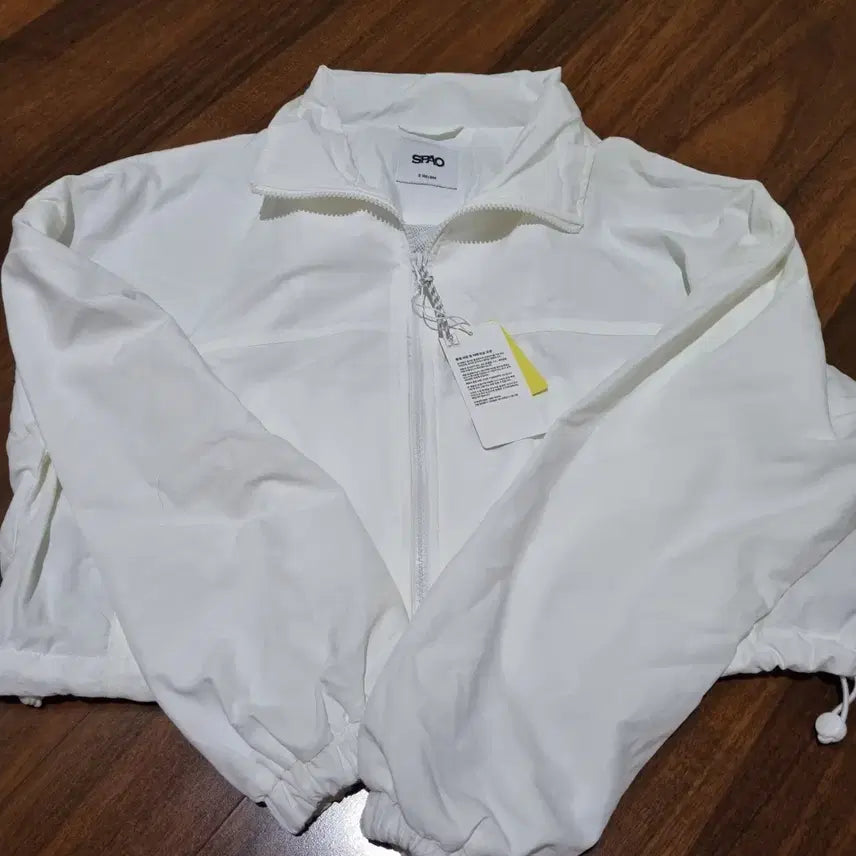 [SOLD OUT] 스파오 크롭 바람막이 윈드브레이커 S