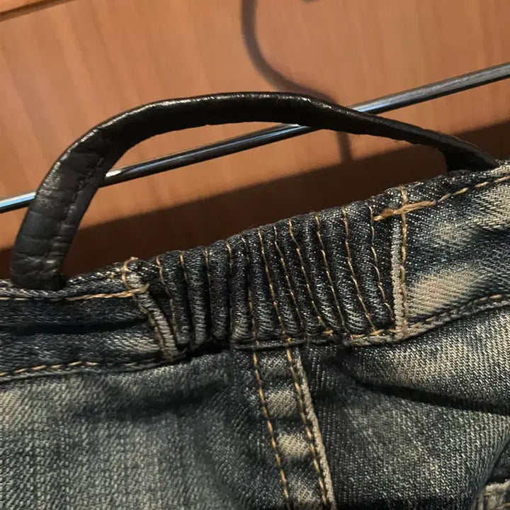 [SOLD OUT] 디스퀘어드 블랙 데님 패치 청바지 46