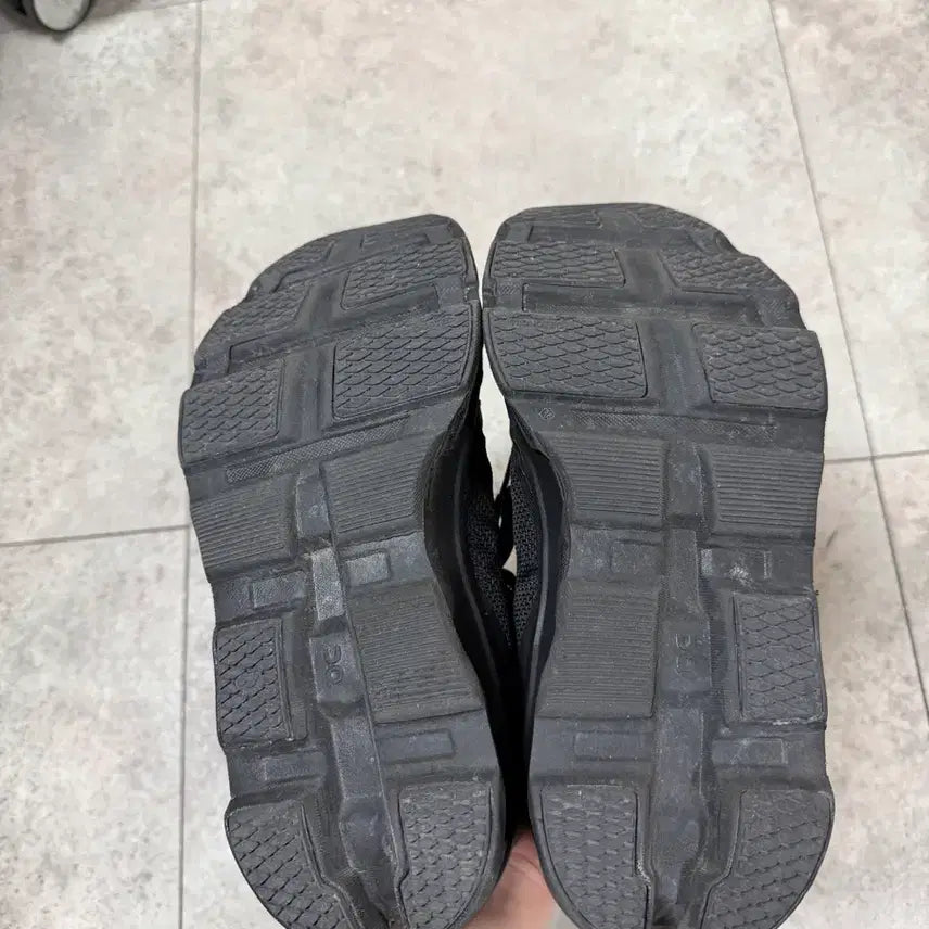 [BUNJANG] On Running x Post Archive Faction Cloudmonster 2 Black Sneakers / (W) 온 러닝 x 포스트 아카이브 팩션 (파프) 클라우드몬스터 2 블랙