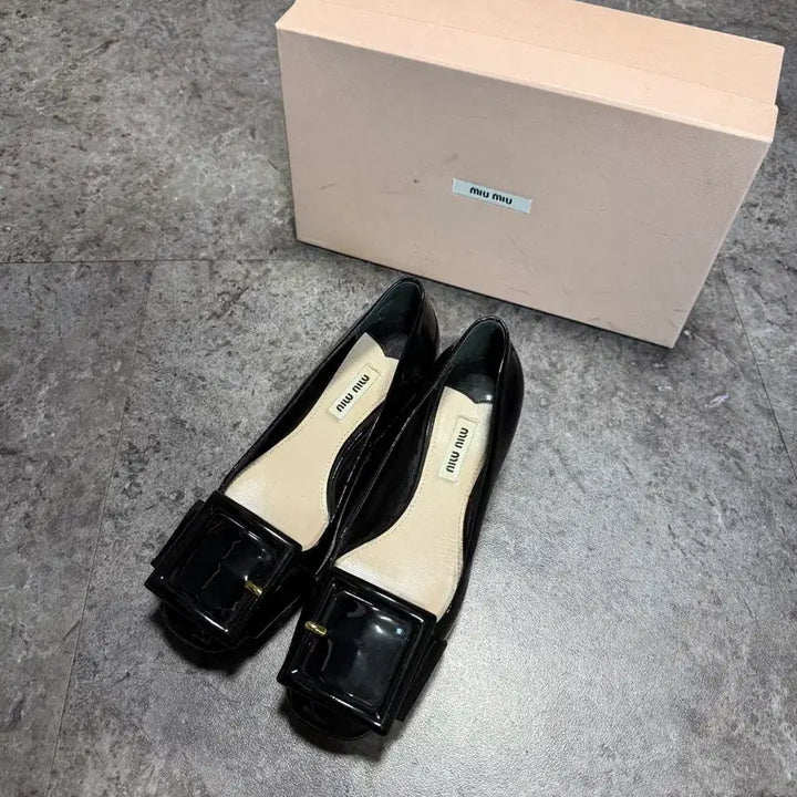 [BUNJANG] Miu Miu Flat Shoes 37 / 미우미우 플랫슈즈 37 풀박스