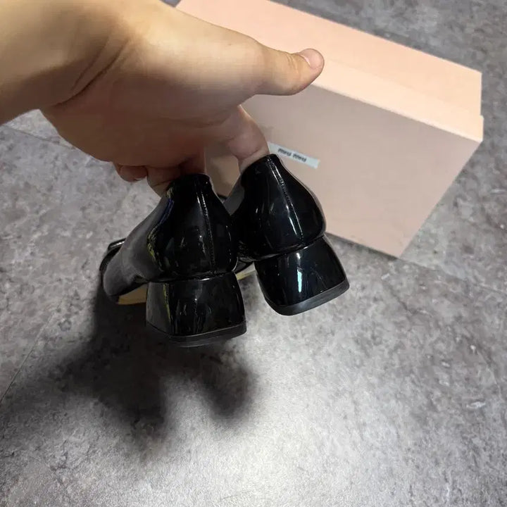 [BUNJANG] Miu Miu Flat Shoes 37 / 미우미우 플랫슈즈 37 풀박스