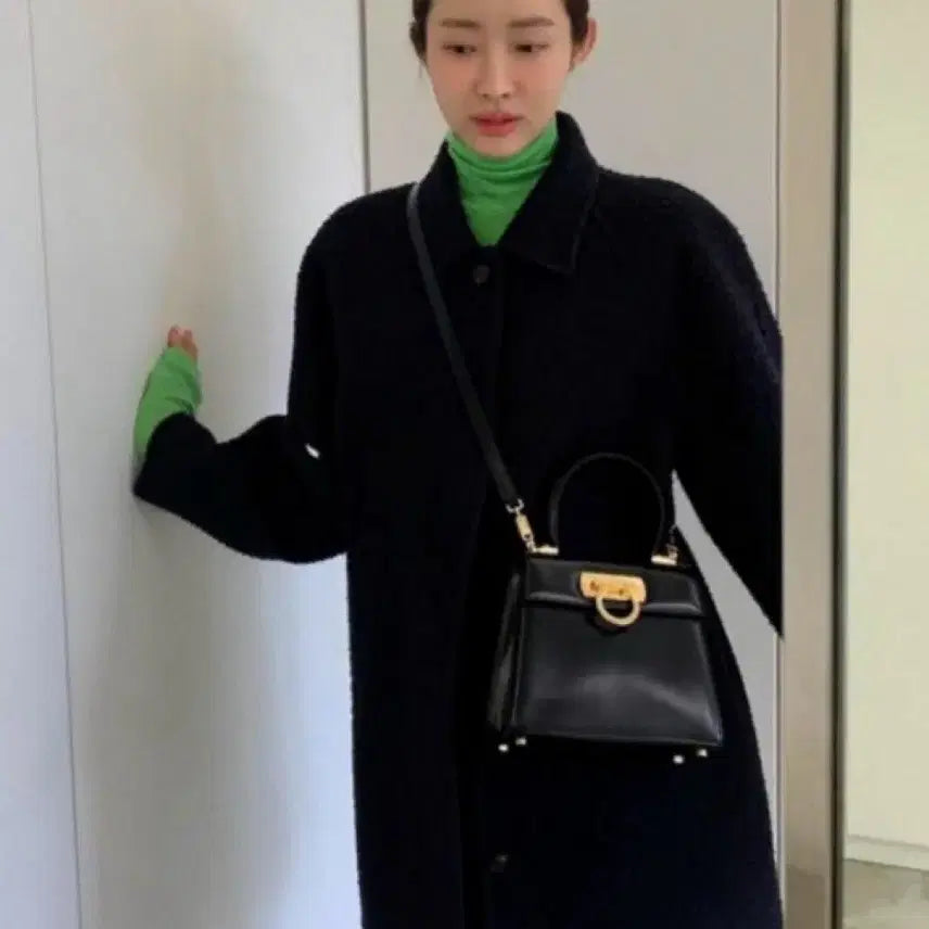 [BUNJANG] Ferragamo Gancini Top Handle Tote Bag / 페라가모 블랙 토트백 + 스트랩  간치니 탑핸들 켈리백