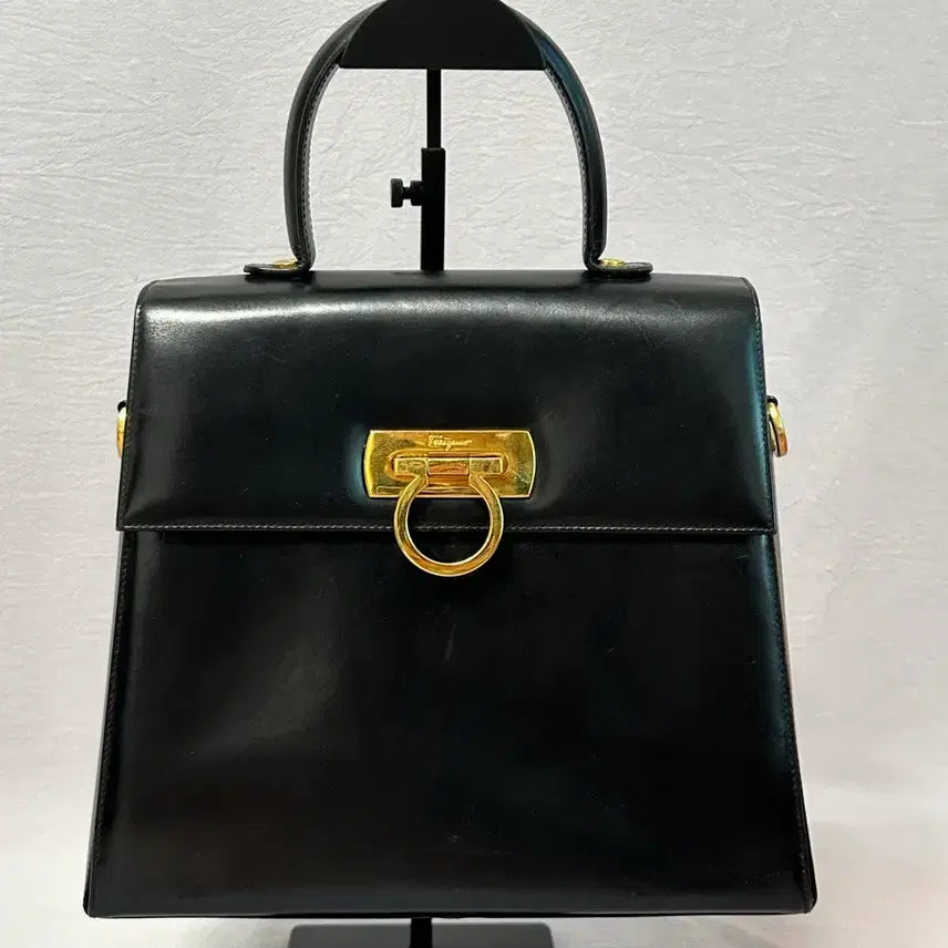 [BUNJANG] Ferragamo Gancini Top Handle Tote Bag / 페라가모 블랙 토트백 + 스트랩  간치니 탑핸들 켈리백