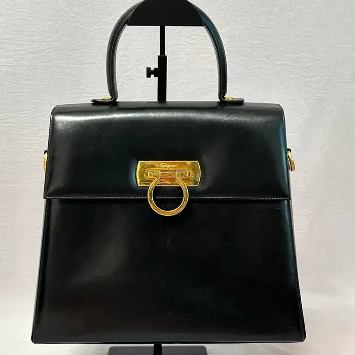 [BUNJANG] Ferragamo Gancini Top Handle Tote Bag / 페라가모 블랙 토트백 + 스트랩  간치니 탑핸들 켈리백