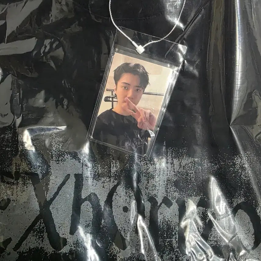 [SOLD OUT] 엑소 콘서트 세훈 티셔츠 포카 포함 미개봉 양도