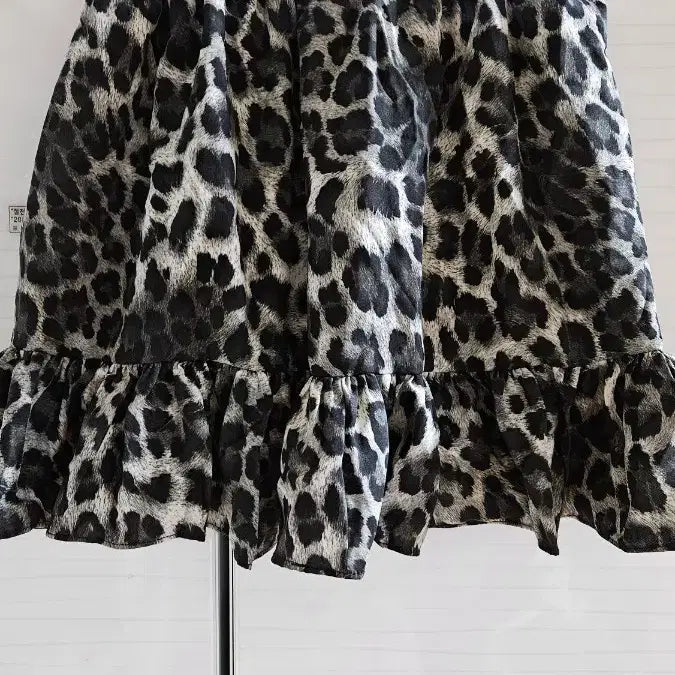 [BUNJANG] Leopard Print Frill Mini Skirt / 레오파드 프릴 미니 스커트