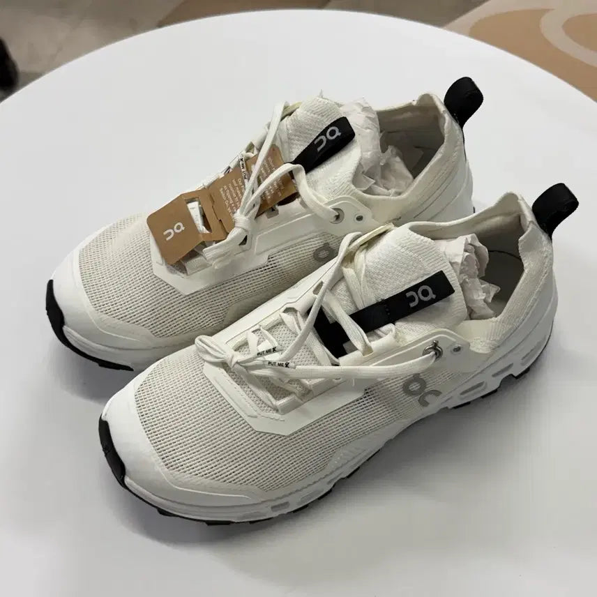 [BUNJANG] On Running Cloudultra 2 Undyed White Sneakers / (250) 온 러닝 클라우드울트라 2 언다이드 화이트