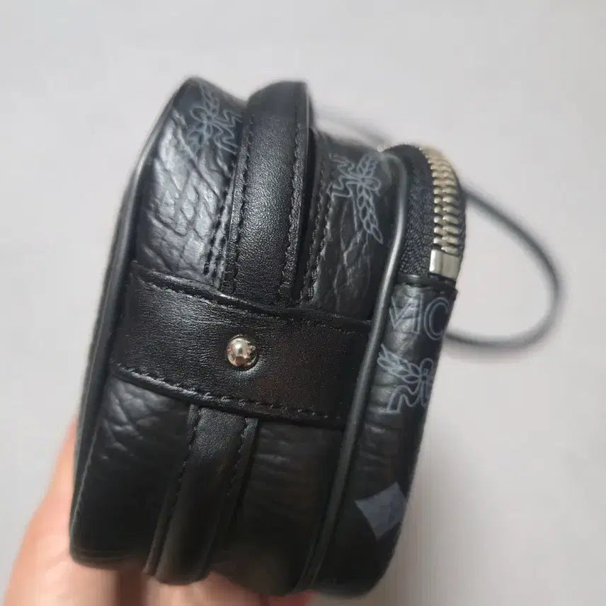[SOLD OUT] MCM 비세토스라이언1976블랙 미니 크로스백 가방
