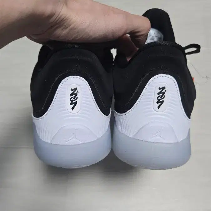 [SOLD OUT] 나이키 조던 자이온4 PF 320mm 판매합니다 왕발 빅사이즈 운동화 농