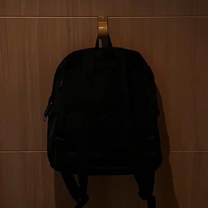 [BUNJANG] Descente Black Backpack / 데상트 블랙 백팩 가방