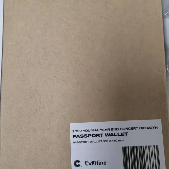 [BUNJANG] Younha 2022 Concert Passport Holder / 윤하 2022yh 콘서트 굿즈 여권지갑