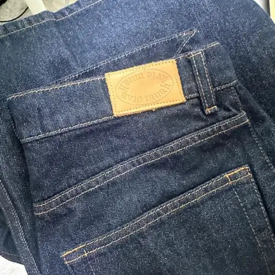 [BUNJANG] Avie Muah Raw Denim Jeans / Avie muah 아비에무아 생지데님 1사이즈