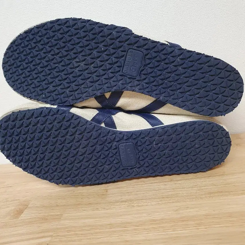 [SOLD OUT] 오니츠카타이거 멕시코 66 파라티 내츄럴 네이비 260mm