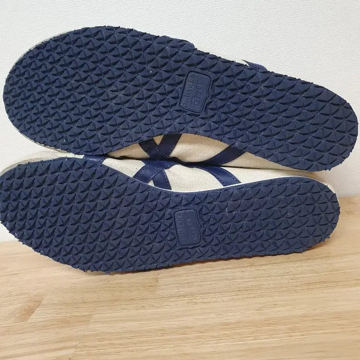 [SOLD OUT] 오니츠카타이거 멕시코 66 파라티 내츄럴 네이비 260mm