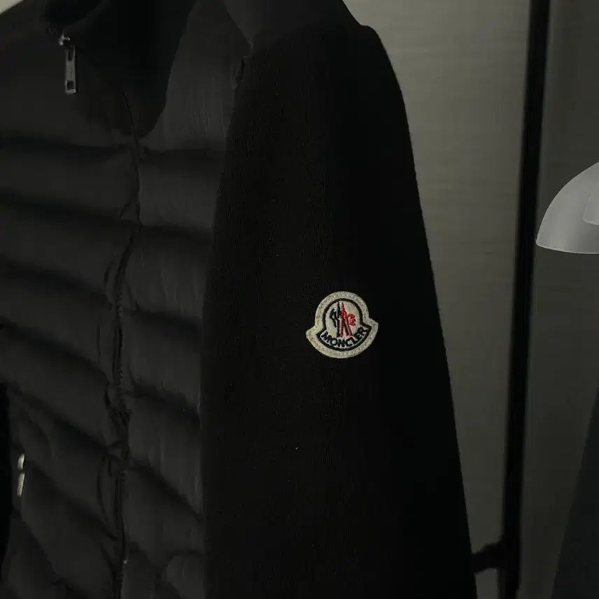 [BUNJANG] Moncler Knit Padded Jacket M Size / 몽클레어 니트패딩 M 사이즈 (설명 안 보면 차단)
