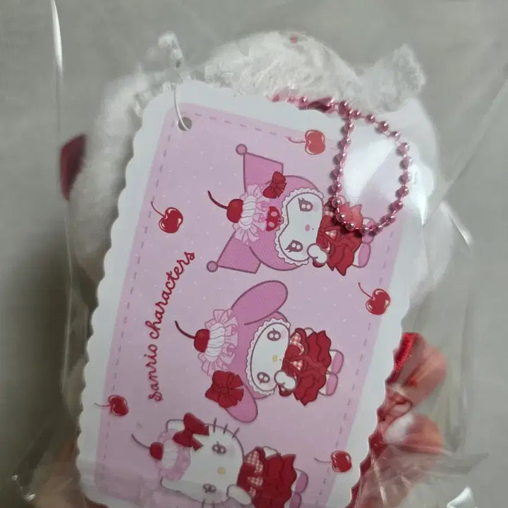 [BUNJANG] Sanrio Showbii Whipping Cherry Kitty Mascot / 산리오 쇼비도 휘핑체리 키티 마스코트