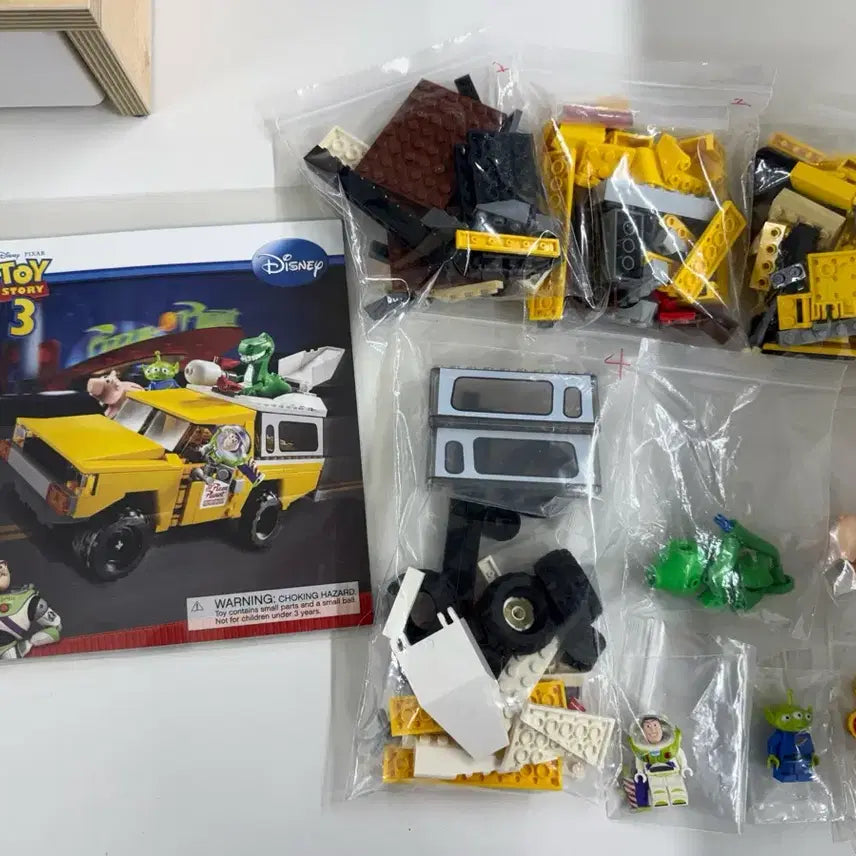 [BUNJANG] LEGO Toy Story Pizza Planet Truck 7598 / 레고 토이스토리 피자플래닛 트럭 7598