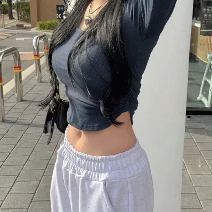 [BUNJANG] Modimood Round Shirring Long Sleeve Top / 모디무드 라운드 셔링 긴팔 티