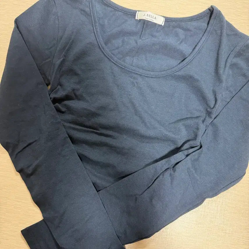 [BUNJANG] Modimood Round Shirring Long Sleeve Top / 모디무드 라운드 셔링 긴팔 티