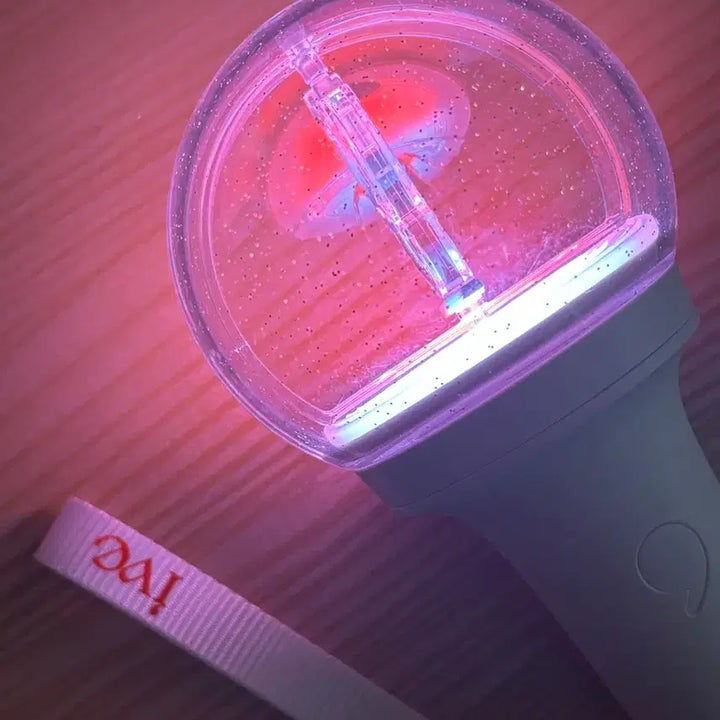 [BUNJANG] IVE Official Light Stick Ver. 1 / 아이브 응원봉 버전 1