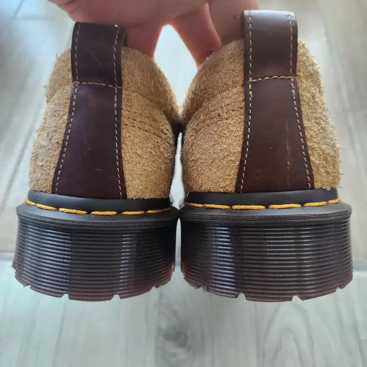 [BUNJANG] Dr. Martens Lowell Suede Butterscotch Boots / 닥터마틴 로웰 스웨이드 버터스카치 (280)