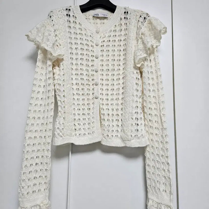 [SOLD OUT] (새상품) 자라(ZARA) 크로쉐 가디건 (M)