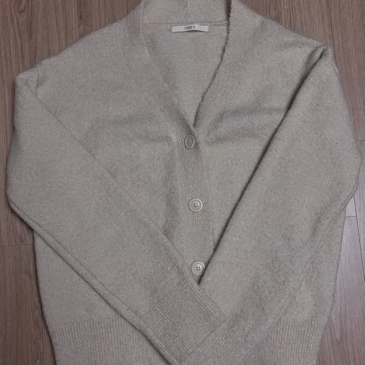 [BUNJANG] Code:U Rev Cream Cardigan / 코드유 레브 가디건