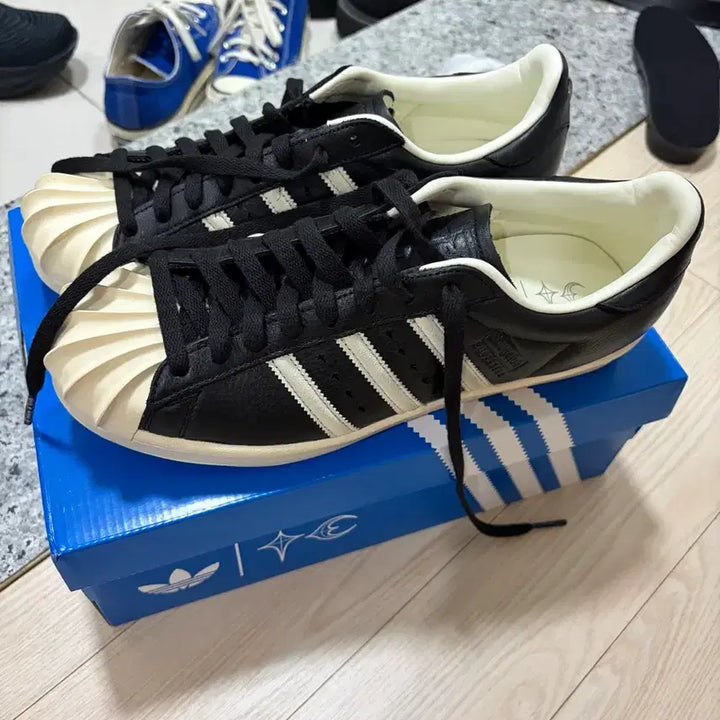 [SOLD OUT] 아디다스 떠그클럽 슈퍼스타 280