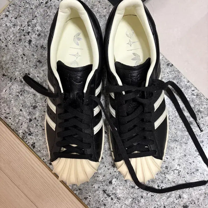 [SOLD OUT] 아디다스 떠그클럽 슈퍼스타 280