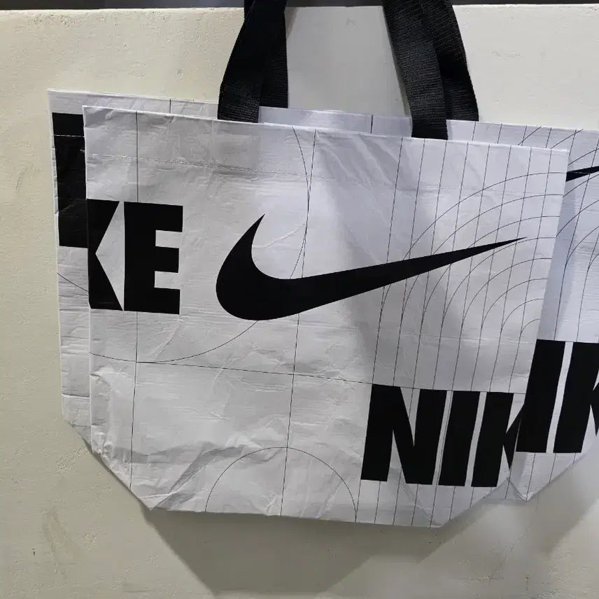 [BUNJANG] Nike Reusable Tote Bag White / [대량판매가능] 나이키 리유저블백 토트백 화이트 중형대형