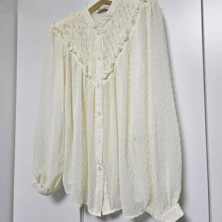 [BUNJANG] ZARA Frill Blouse (M) / (새상품) 자라(ZARA) 프릴 블라우스 (M)