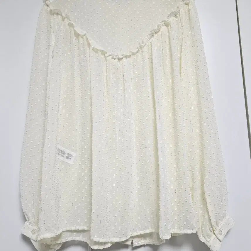 [BUNJANG] ZARA Frill Blouse (M) / (새상품) 자라(ZARA) 프릴 블라우스 (M)