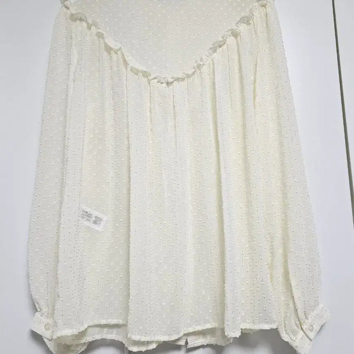[BUNJANG] ZARA Frill Blouse (M) / (새상품) 자라(ZARA) 프릴 블라우스 (M)