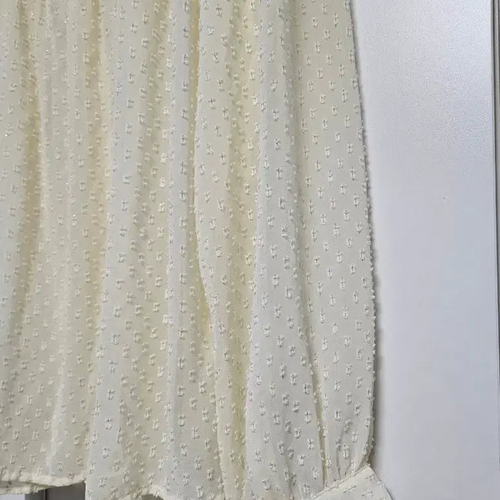 [BUNJANG] ZARA Frill Blouse (M) / (새상품) 자라(ZARA) 프릴 블라우스 (M)