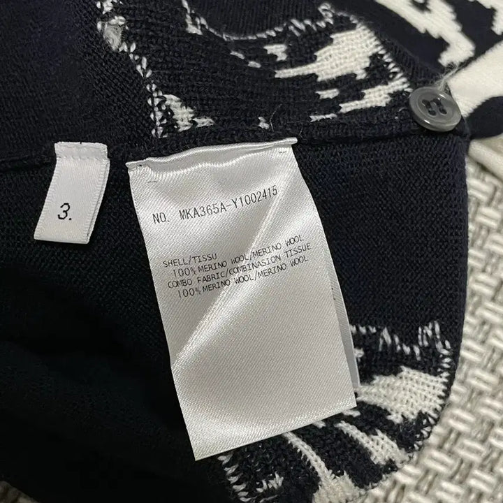 [BUNJANG] Thom Browne Bear and Salmon Knit Sweater / [당일발송] 톰브라운 베어앤살몬 니트 3사이즈