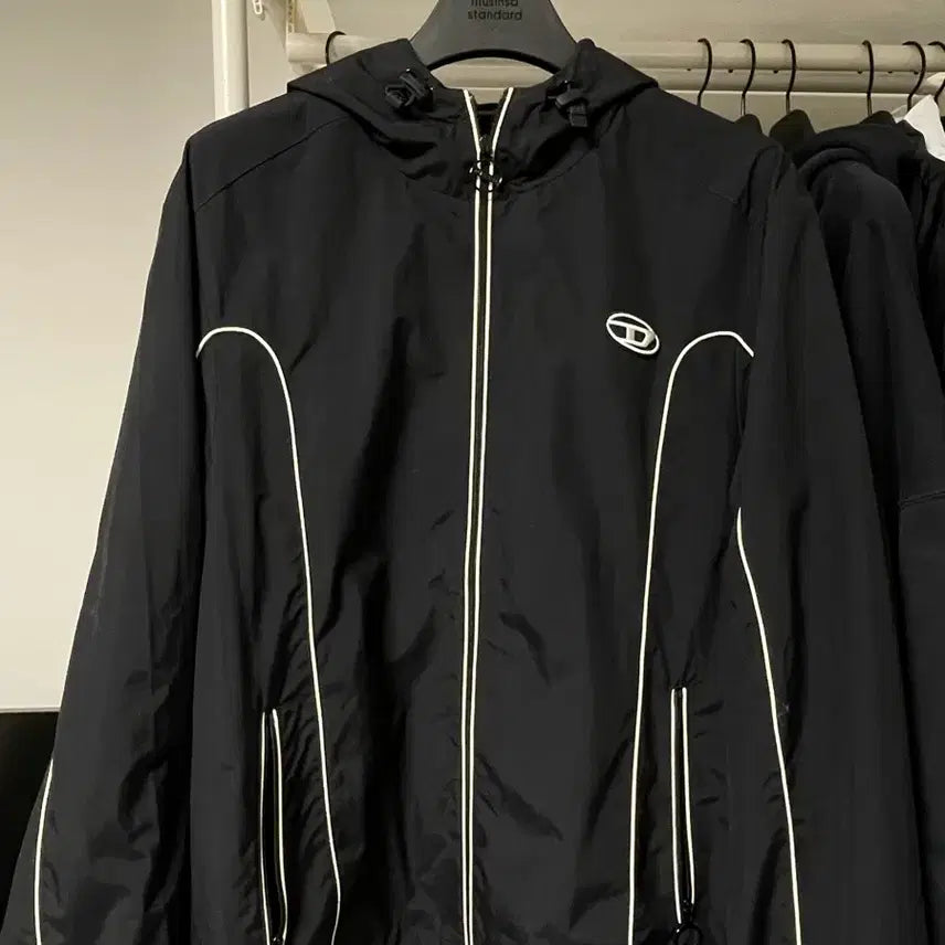[BUNJANG] Diesel Windbreaker / [L]디젤 바람막이