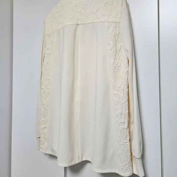 [BUNJANG] Tylen Ivory Blouse (Size 55) / (새상품) 티렌 블라우스 (55)