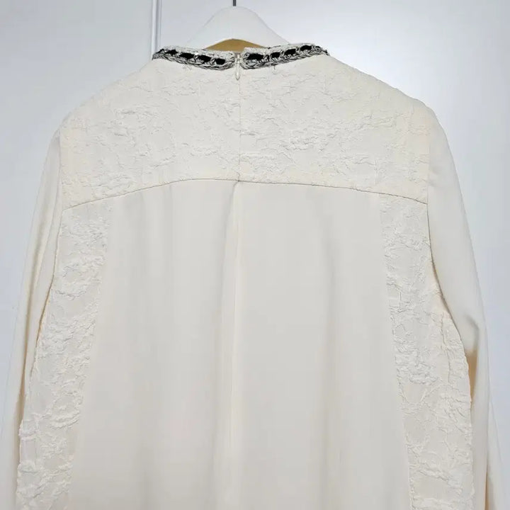 [BUNJANG] Tylen Ivory Blouse (Size 55) / (새상품) 티렌 블라우스 (55)