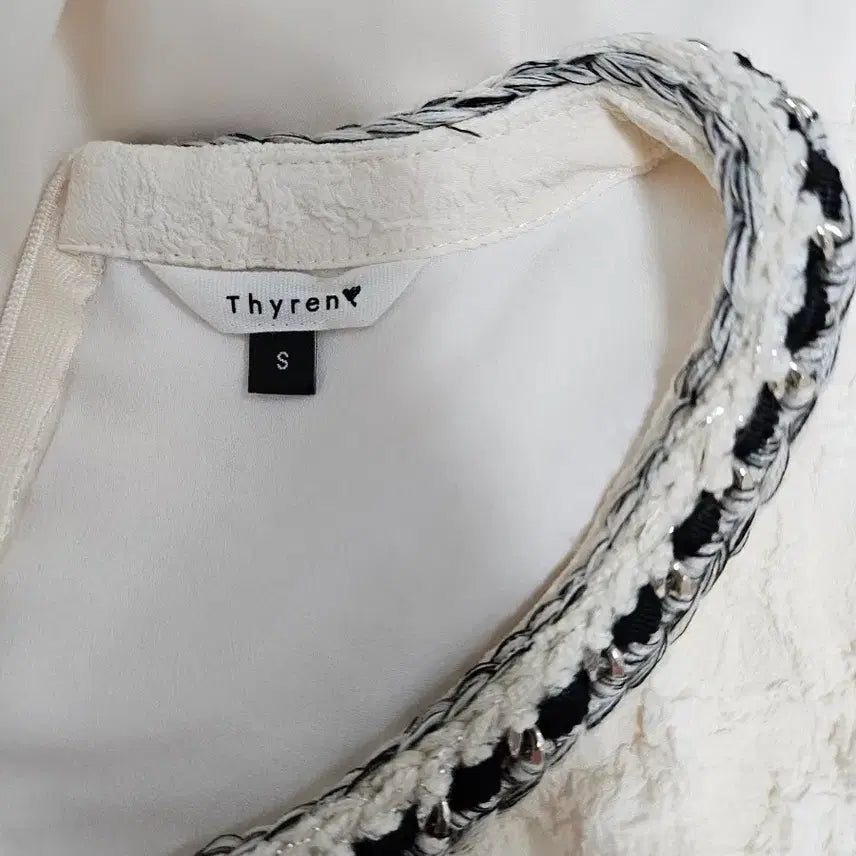 [BUNJANG] Tylen Ivory Blouse (Size 55) / (새상품) 티렌 블라우스 (55)