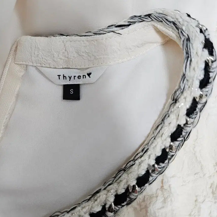 [BUNJANG] Tylen Ivory Blouse (Size 55) / (새상품) 티렌 블라우스 (55)