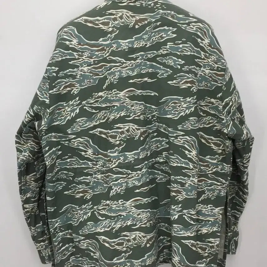 [BUNJANG] UNDEFEATED Tiger Camo M-65 Military Field Jacket / [M] 언디피티드(UNDEFEATED) 타이거 카모 M-65 밀리터리