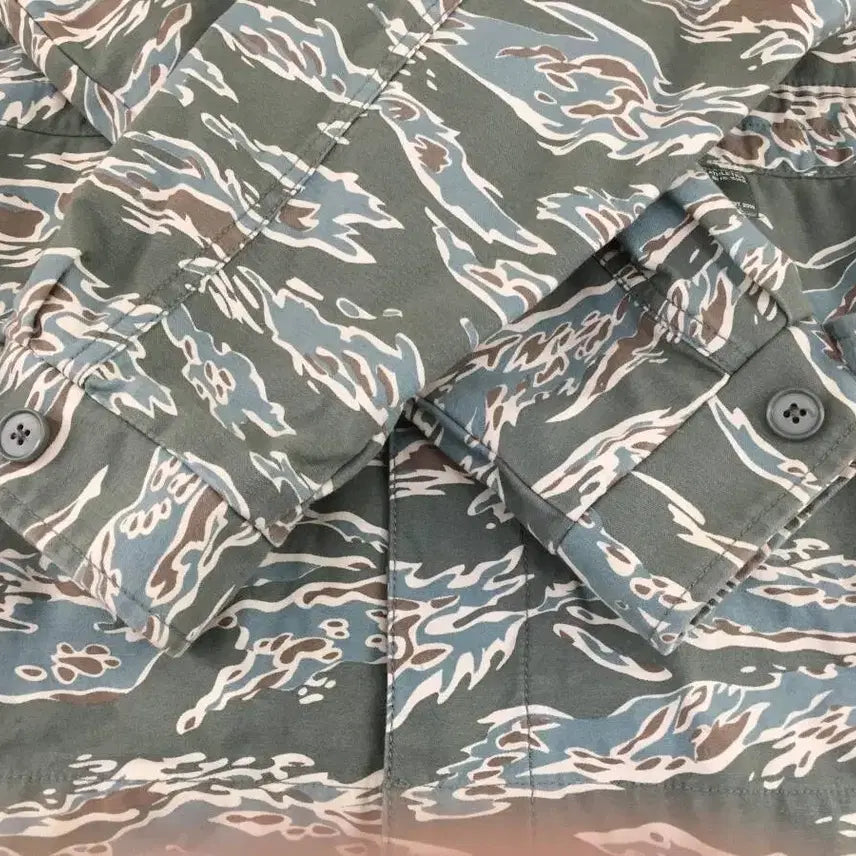 [BUNJANG] UNDEFEATED Tiger Camo M-65 Military Field Jacket / [M] 언디피티드(UNDEFEATED) 타이거 카모 M-65 밀리터리