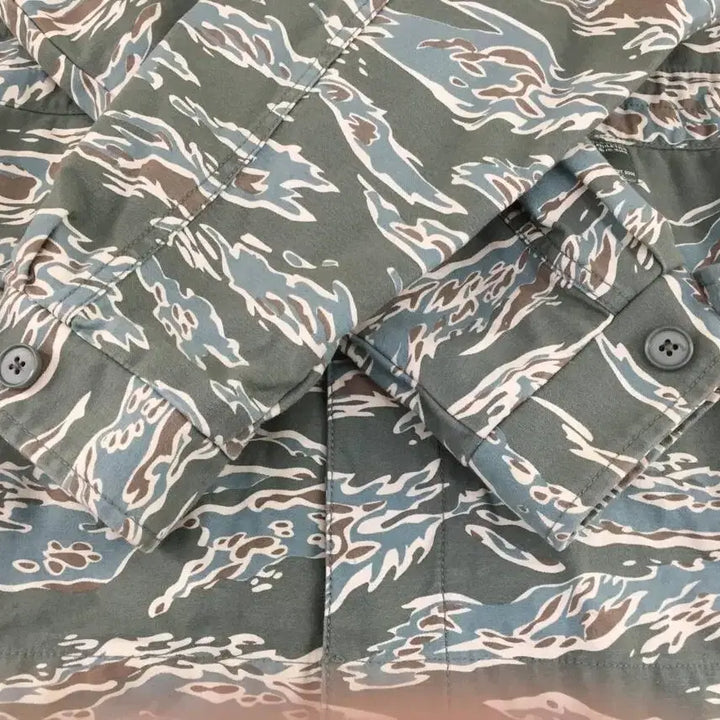 [BUNJANG] UNDEFEATED Tiger Camo M-65 Military Field Jacket / [M] 언디피티드(UNDEFEATED) 타이거 카모 M-65 밀리터리