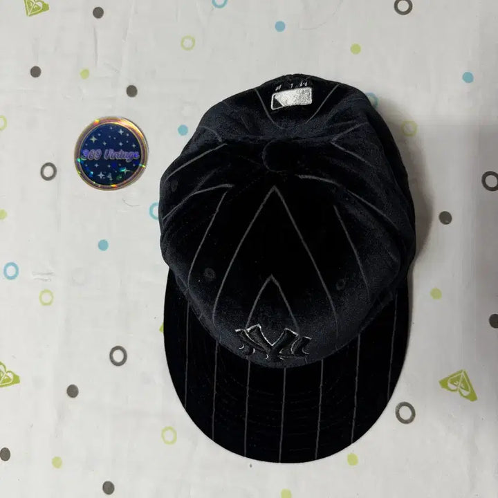 [BUNJANG] New York Yankees Velvet Ball Cap / New York Yankess 뉴욕 양키스 볼캡이에요