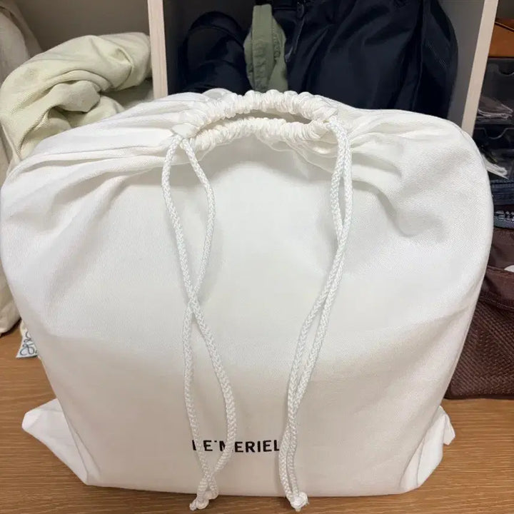 [BUNJANG] Demellier Veneta Ivory Shoulder Bag / 드메리엘 베네타 아이보리