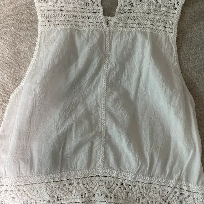 [BUNJANG] Lee Jumi Crochet Tank Top Blouse / 이주미 착용 크로쉐 나시 블라우스