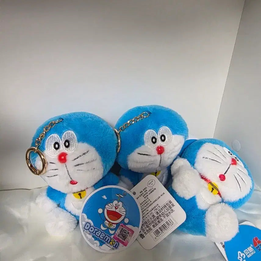 [BUNJANG] Authentic Doraemon Plush Keychain with QR Code Hologram / 정품 도라에몽 인형 키링 큐알코드 홀로그램